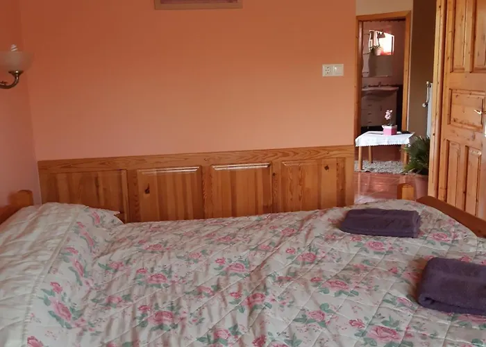 Andrea Vendeghaz Kehidakustány