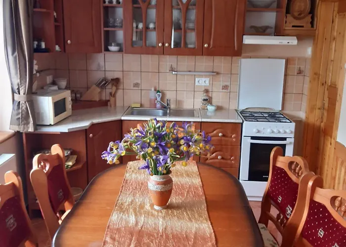 Andrea Vendeghaz Kehidakustány