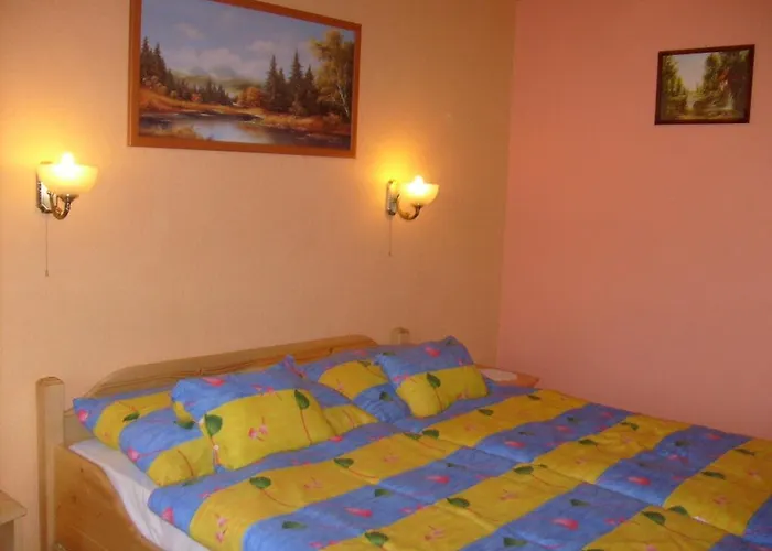 Andrea Vendeghaz Kehidakustány